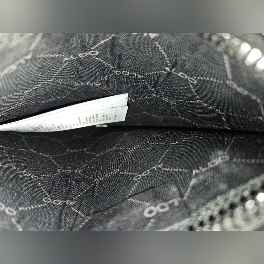 Aldo Black Wristlet With Gun Metal Chain - Picture 4 of 4